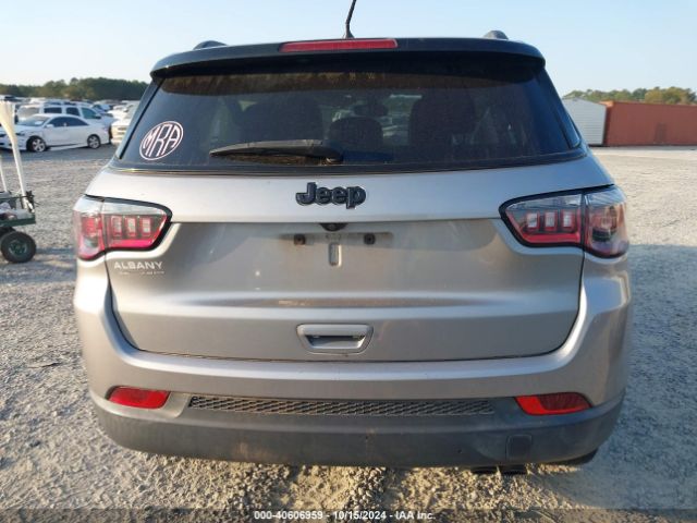 3C4NJCBB3JT305029 Jeep Compass Altitude Fwd