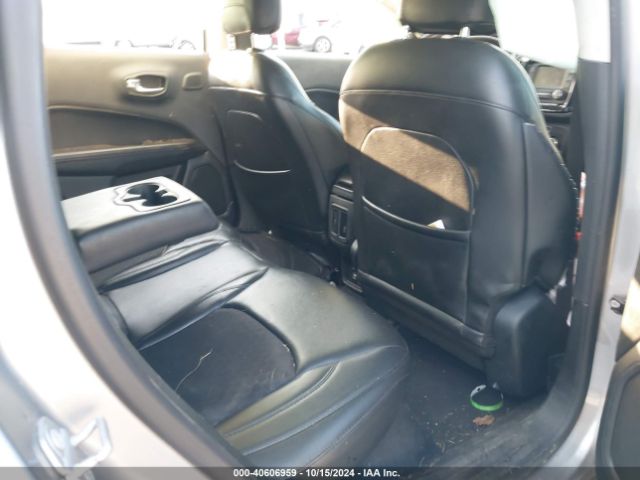 3C4NJCBB3JT305029 Jeep Compass Altitude Fwd