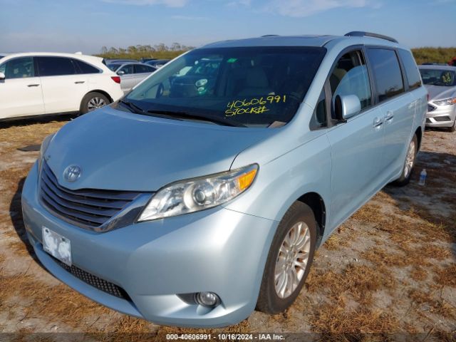 5TDYK3DC3FS544517 Toyota Sienna Xle 8 Passenger