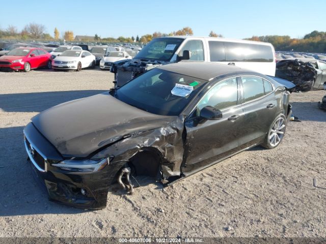 7JRA22TK8MG102510 Volvo S60 T6 Momentum