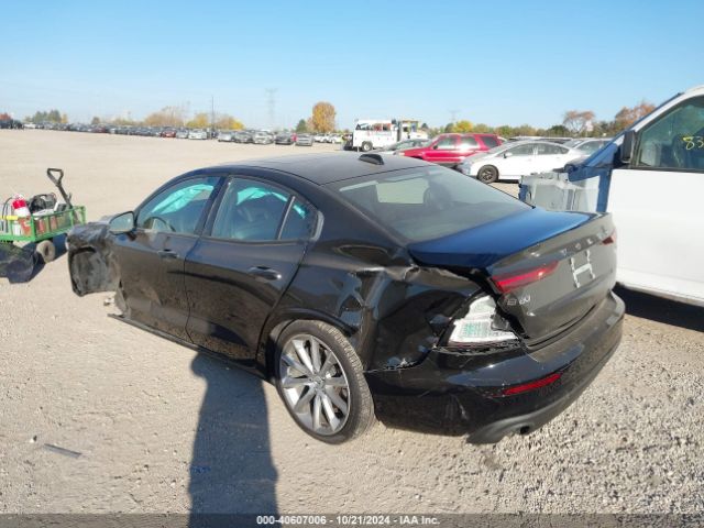 7JRA22TK8MG102510 Volvo S60 T6 Momentum