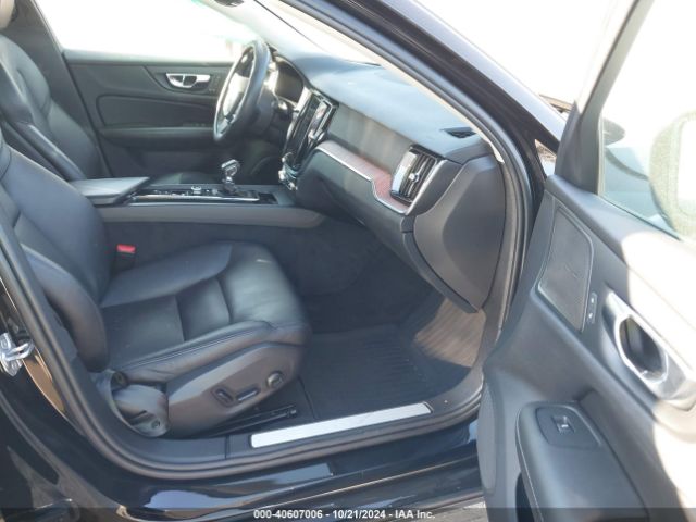 7JRA22TK8MG102510 Volvo S60 T6 Momentum