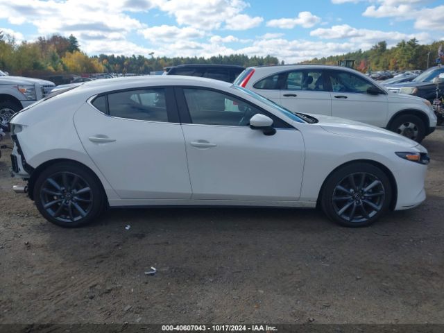 JM1BPAKM3P1601630 Mazda Mazda3 2.5 S Select