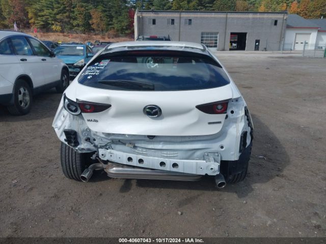 JM1BPAKM3P1601630 Mazda Mazda3 2.5 S Select