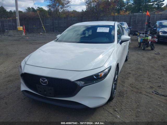 JM1BPAKM3P1601630 Mazda Mazda3 2.5 S Select
