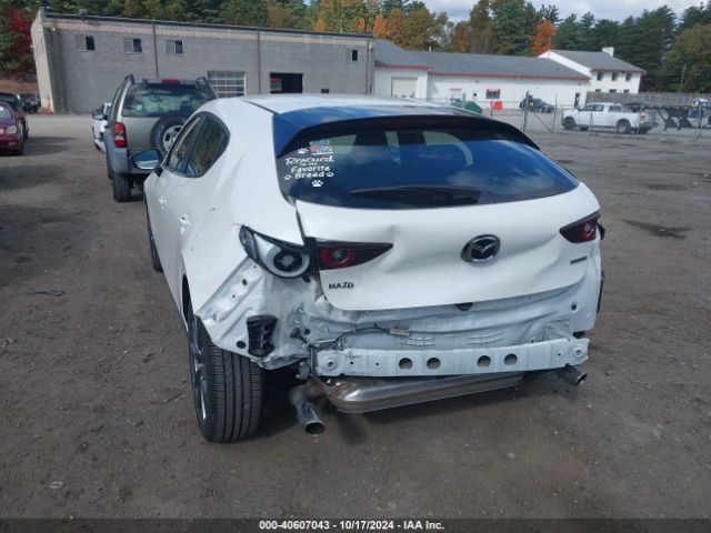 JM1BPAKM3P1601630 Mazda Mazda3 2.5 S Select