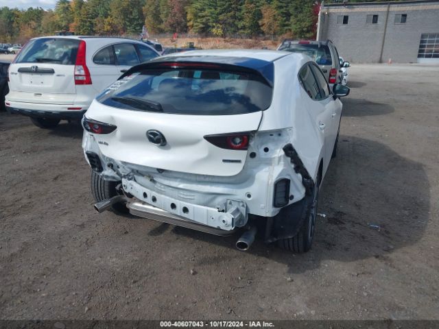 JM1BPAKM3P1601630 Mazda Mazda3 2.5 S Select
