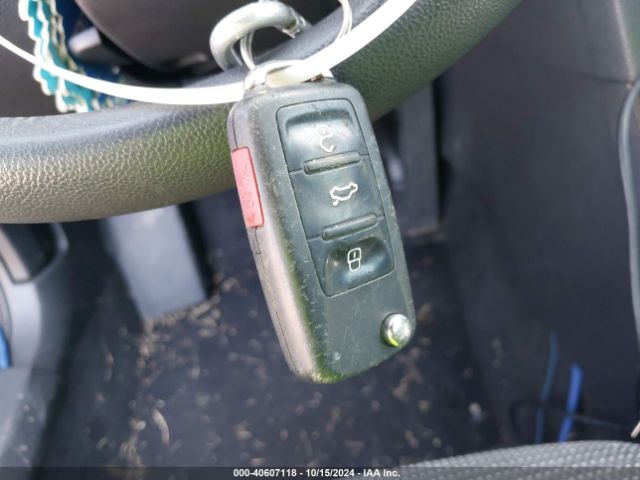 1VWAS7A39GC046254 Volkswagen Passat 1.8t S