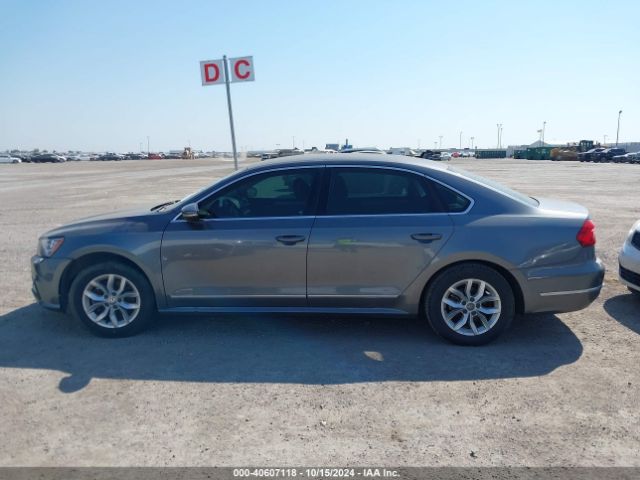 1VWAS7A39GC046254 Volkswagen Passat 1.8t S