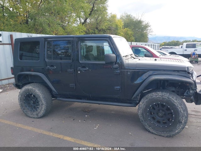1C4BJWDG8FL652789 Jeep Wrangler Unlimited Sport