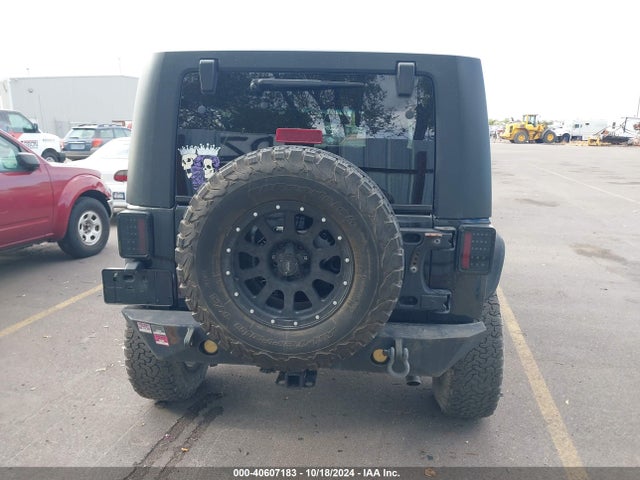 1C4BJWDG8FL652789 Jeep Wrangler Unlimited Sport