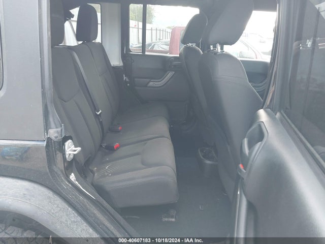 1C4BJWDG8FL652789 Jeep Wrangler Unlimited Sport