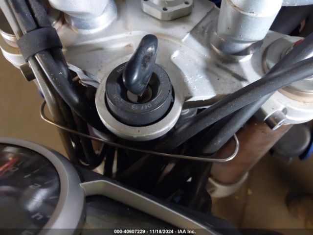 2014 TRIUMPH MOTORCYCLE SPEED TRIPLE SMTN01PK7ET619608 Photo 10