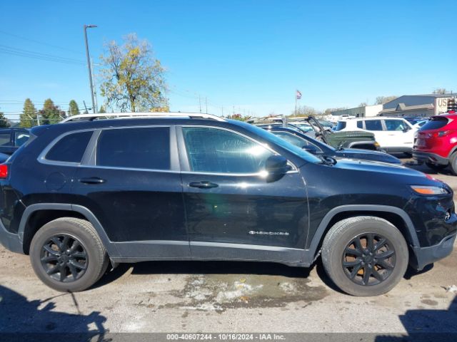1C4PJMCB0HW589771 Jeep Cherokee Latitude 4x4
