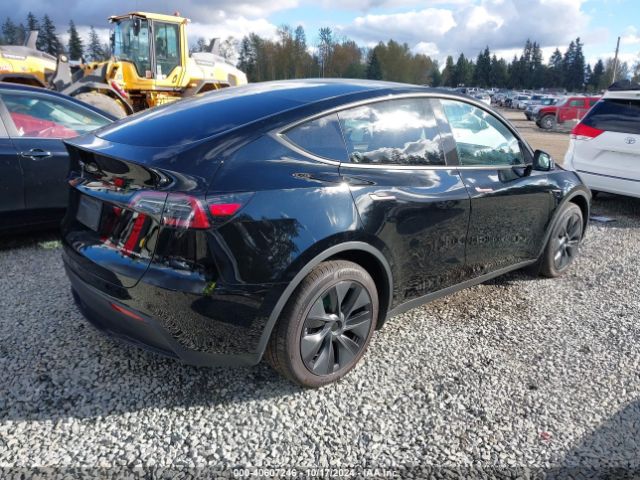 7SAYGAEE8RF148889 Tesla Model Y Long Range Dual Motor All-wheel Drive