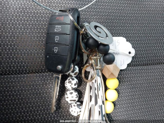3KPFK4A71HE133182 KIA FORTE LX