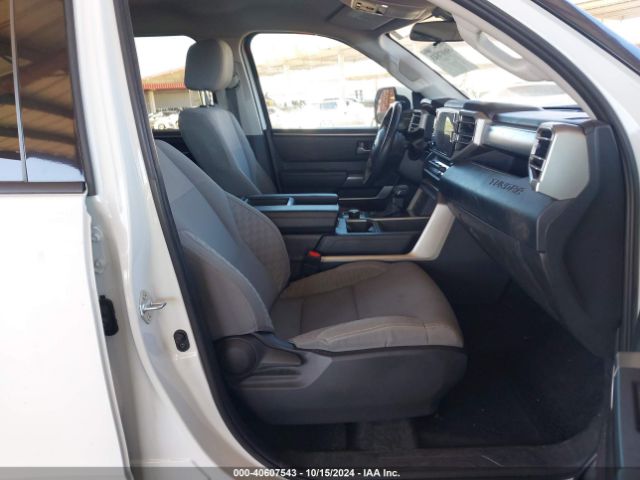 5TFLA5DB6NX008847 Toyota Tundra Sr5
