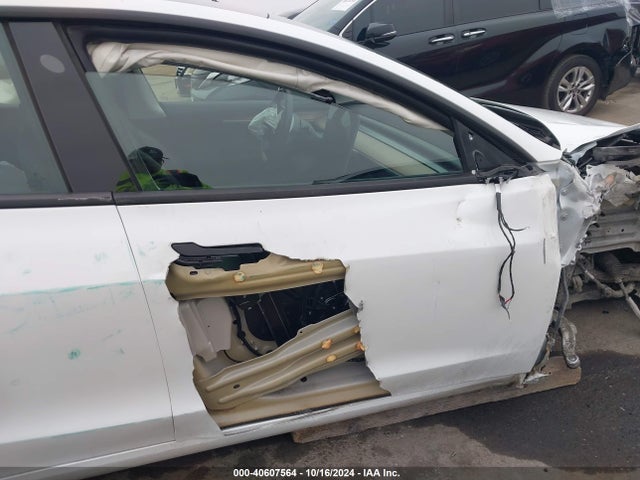 Tesla Model 3 Rear-wheel Drive 2022 5YJ3E1EA8NF332332 Image 20