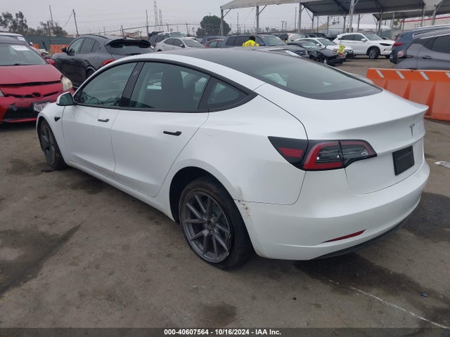 2022 TESLA MODEL 3 5YJ3E1EA8NF332332 Photo 2