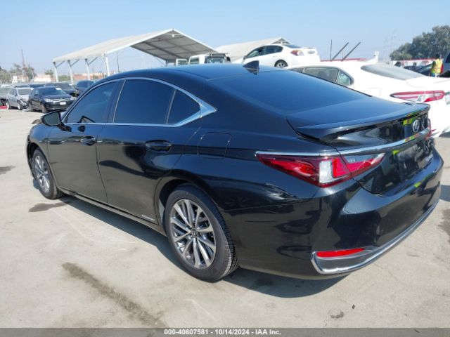 58ACA1C14NU017523 Lexus ES 300H