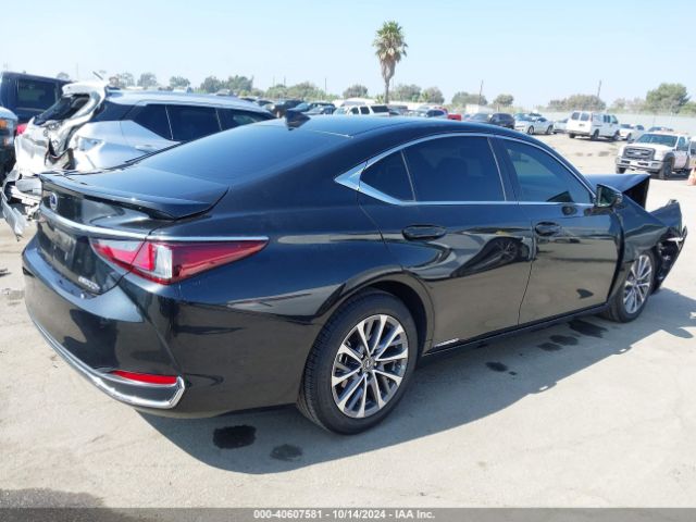 58ACA1C14NU017523 Lexus ES 300H