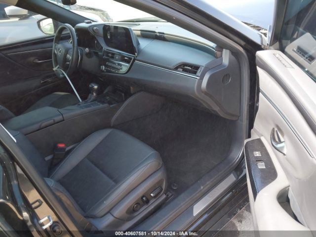 58ACA1C14NU017523 Lexus ES 300H