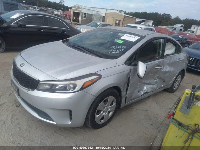 KIA FORTE LX 2017 3KPFK4A79HE048350 Image 2
