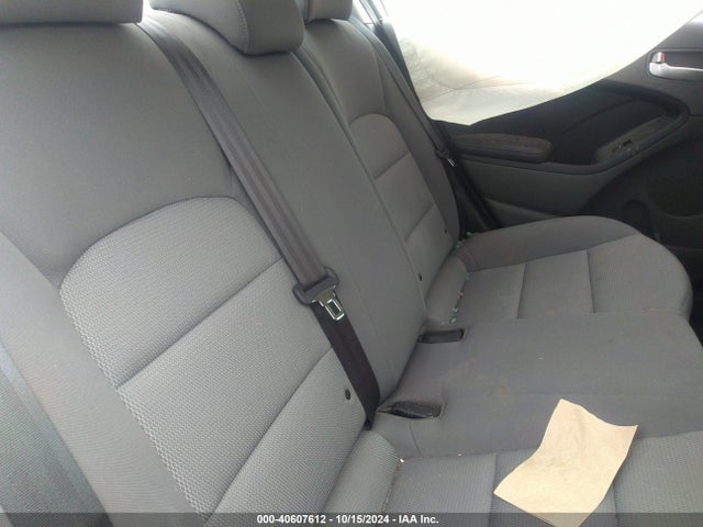 KIA FORTE LX 2017 3KPFK4A79HE048350 Image 8