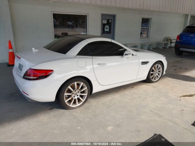 WDDPK3JAXHF140959 Mercedes-Benz Slc 300