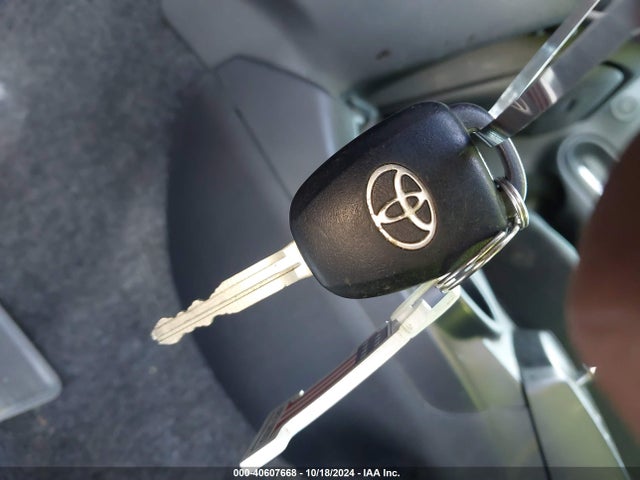 Toyota Prius C Two 2016 JTDKDTB30G1123002 Image 11