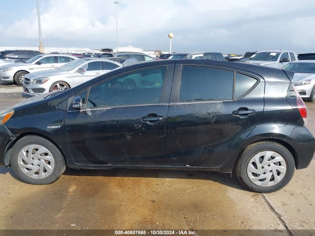 Toyota Prius C Two 2016 JTDKDTB30G1123002 Image 14