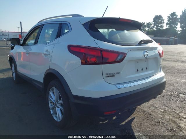 JN1BJ1CP0JW105515 Nissan Rogue Sport Sv