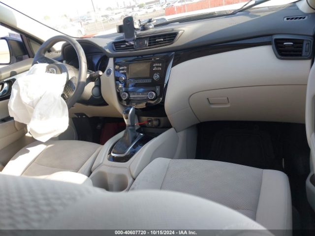 JN1BJ1CP0JW105515 Nissan Rogue Sport Sv