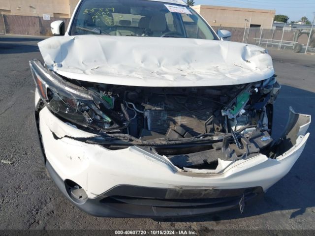 JN1BJ1CP0JW105515 Nissan Rogue Sport Sv