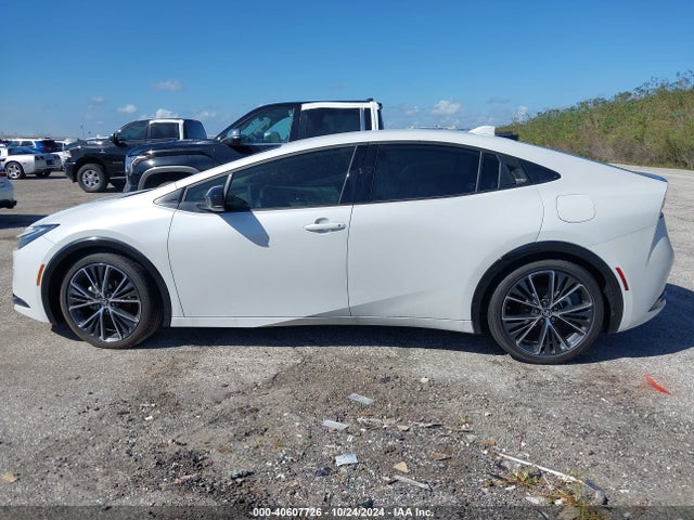 Toyota PRIUS XLE 2024 JTDACAAU3R3030639 Image 13