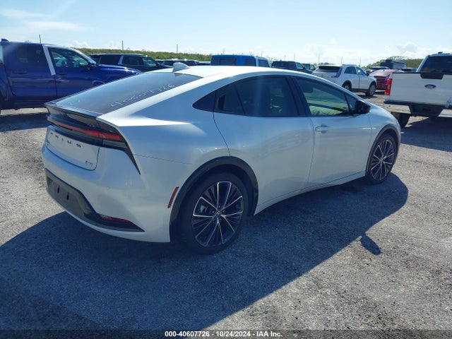Toyota PRIUS XLE 2024 JTDACAAU3R3030639 Image 4