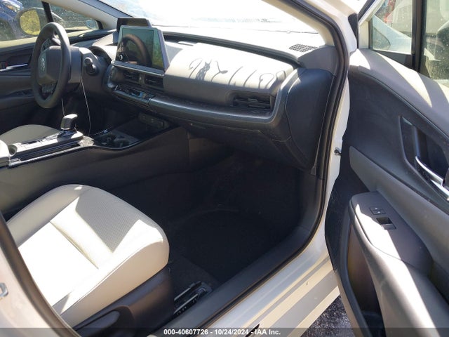 Toyota PRIUS XLE 2024 JTDACAAU3R3030639 Image 5