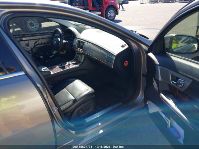 2009 JAGUAR XF SAJWA06B29HR07672 Photo 4