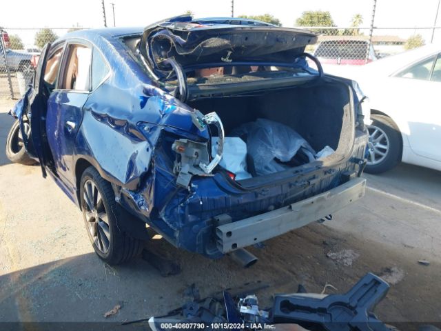 3N1CB7AP6HY234255 Nissan Sentra Sr Turbo