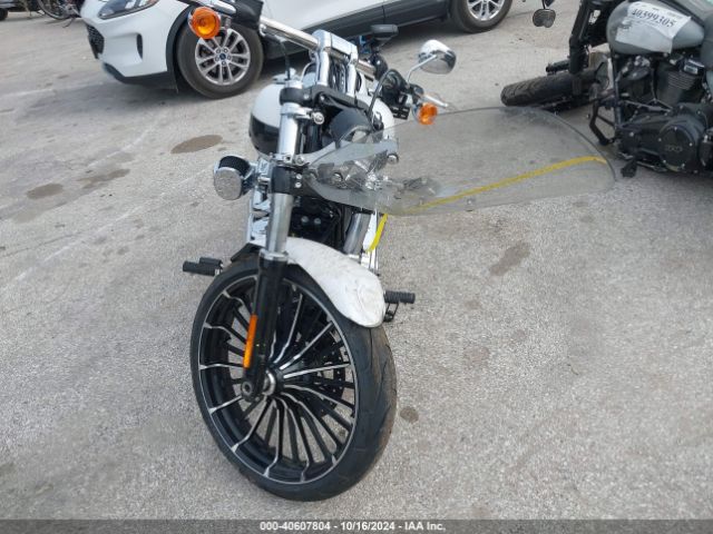 2024 HARLEY-DAVIDSON FXBR 1HD1YEZ15RB015857 Photo 4