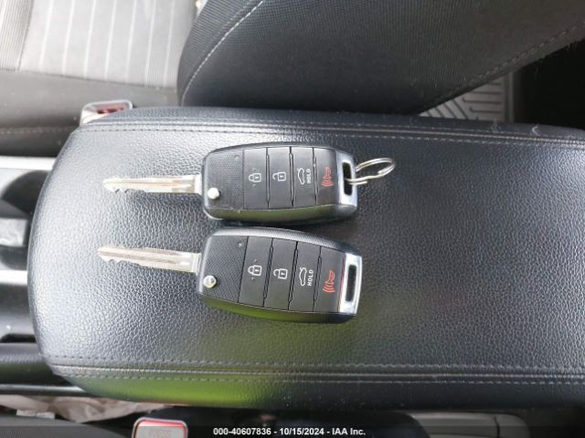 KNAFX4A83G5490624 KIA FORTE EX