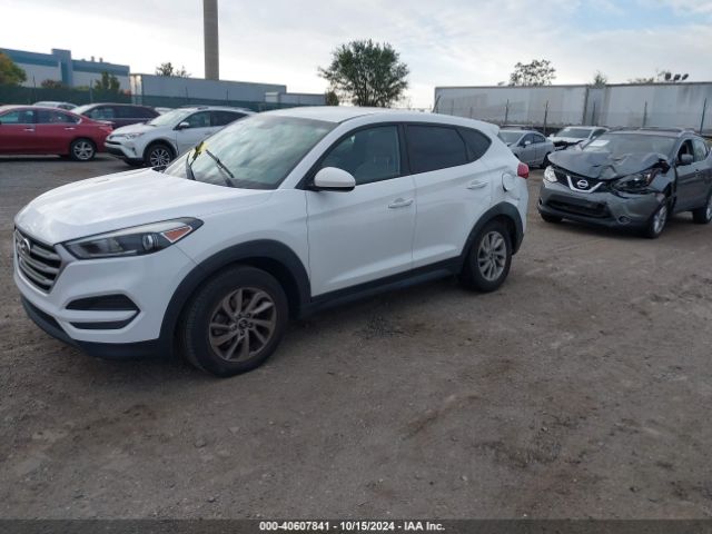 KM8J23A43HU403715 Hyundai TUCSON SE