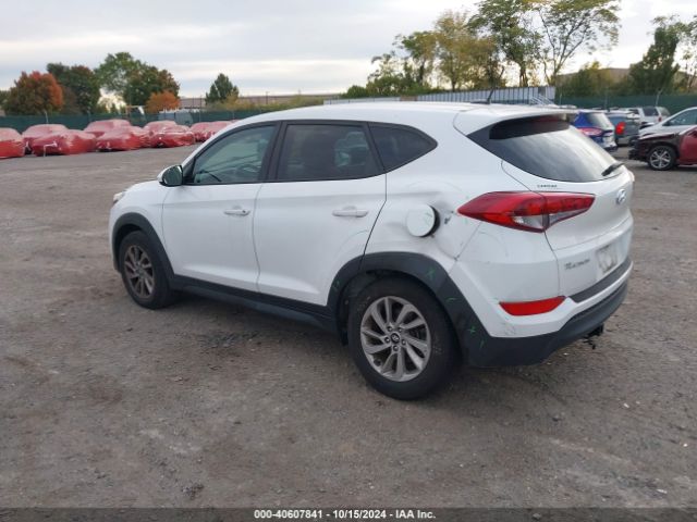 KM8J23A43HU403715 Hyundai TUCSON SE