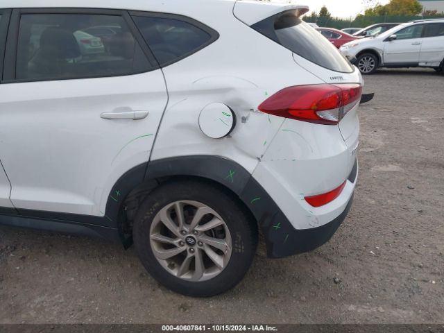 KM8J23A43HU403715 Hyundai TUCSON SE