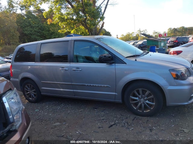 2C4RC1HG6FR602728 Chrysler Town & Country S