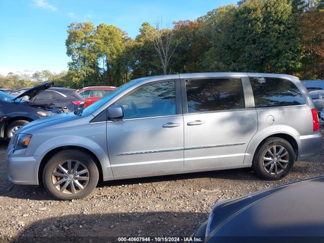 2C4RC1HG6FR602728 Chrysler Town & Country S