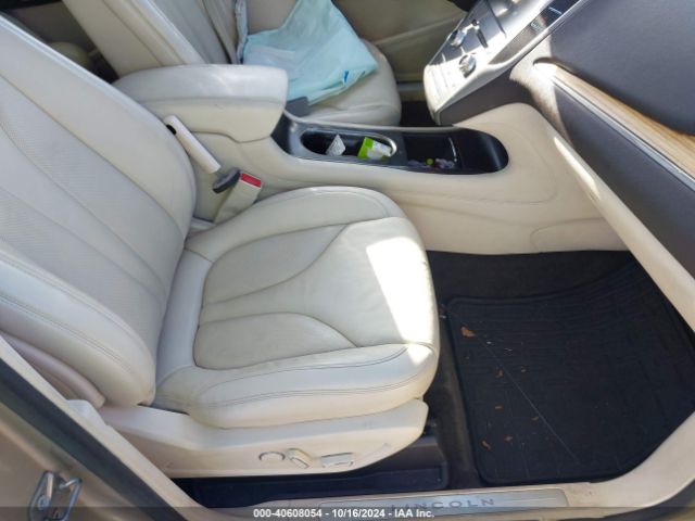 5LMCJ2A9XFUJ47360 Lincoln MKC