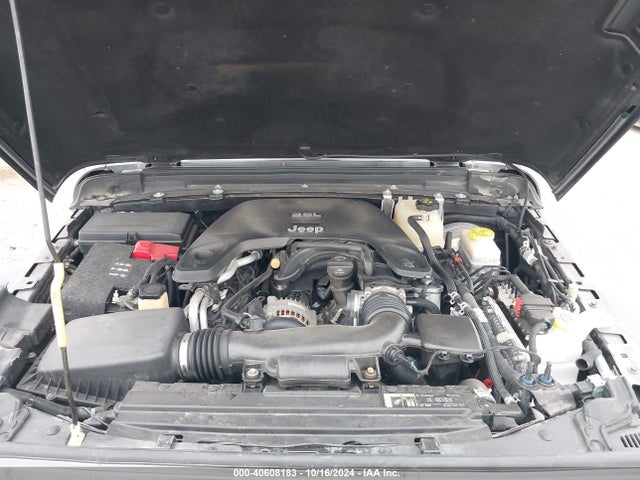1C4HJXDG9JW234037 Jeep Wrangler Unlimited Sport S 4x4