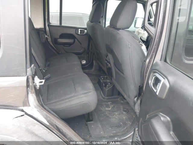 1C4HJXDG9JW234037 Jeep Wrangler Unlimited Sport S 4x4