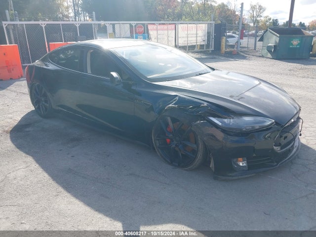 2013 TESLA MODEL S 5YJSA1DP8DFP17093 Photo 0
